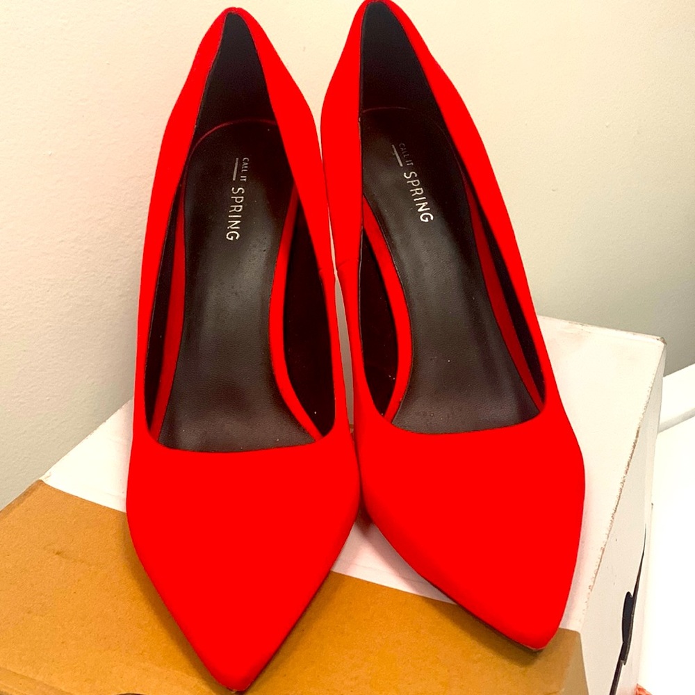 BRIGHT Red Call It Spring Closed Toe Heel size 9